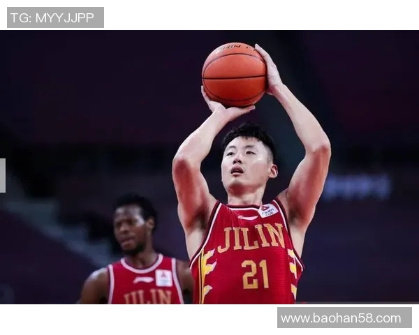 中国男篮蓝队与红队激战正酣谁将赢得这场精彩对决的胜利